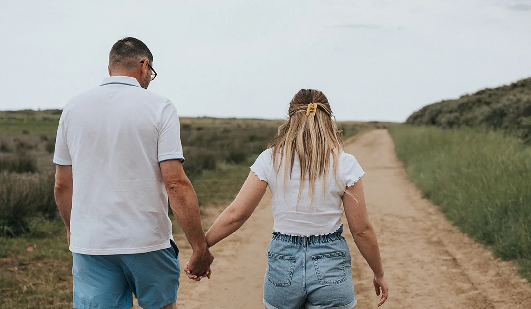 Dreamy Couples Photos on Cleethorpes Beach – Natasha & Anthony