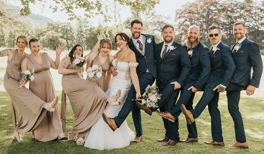 How to Avoid Stressful Family Photos at Your Wedding