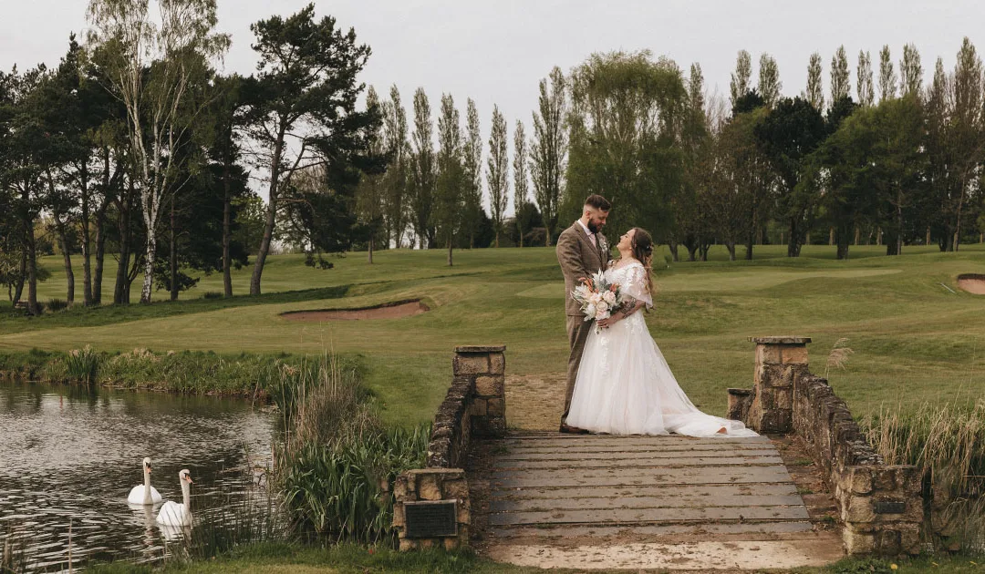 Blossom pink wedding at Grimsby Golf Club – Emily & Brad
