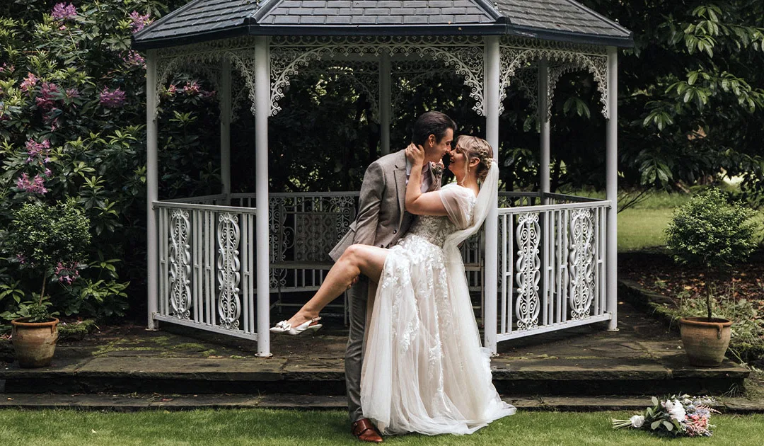 Artistic Woodhall Spa Manor Wedding – Grace & Jack