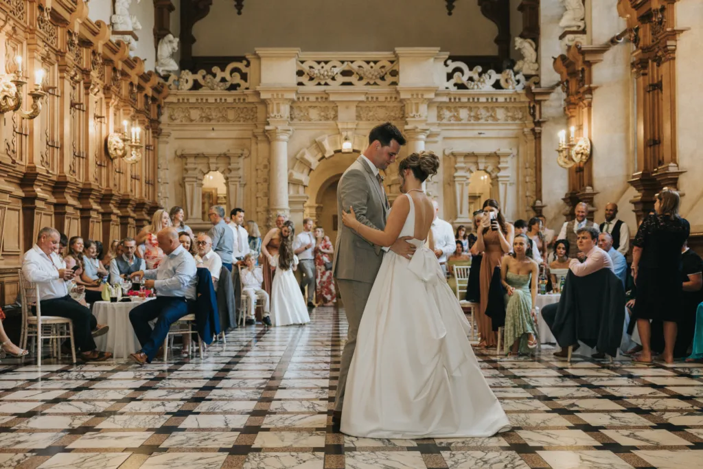 harlaxton-manor-wedding-photographer-charlotte-niall-grantham-lincolnshire-518-©-aimee-lince-photography A grey rectangle with white text in the centre that reads "Landscape Placeholder 3:2," indicating the image is a placeholder for landscape-oriented content. © Aimee Lince Photography, Wedding photographer in Lincolnshire